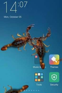 手机屏幕3d蝎子恶搞工具2